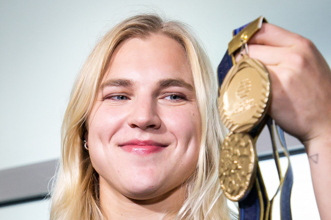 „Auksinė žuvelė“, pasaulio čempionė Rūta Meilutytė grįžo į Lietuvą