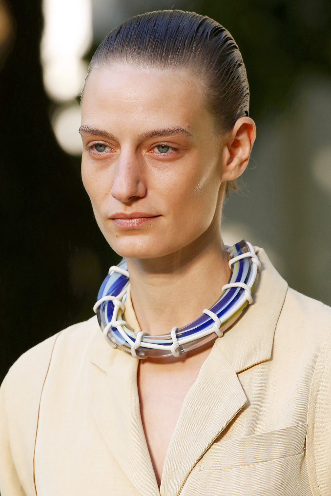 „Choker“ tendencijos